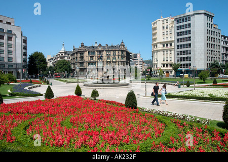 Plaza de Federico Moyua nel centro di Bilbao, Paesi Baschi Foto Stock