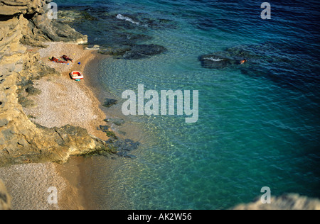 Paradise Beach a Villajoyosa città. Alicante, Costa Blanca, Comunità di Valencia (Comunidad Valenciana). Spagna Foto Stock