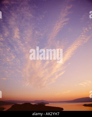 Loch Lomond. Vista tramonto dalla collina conica vicino a Balmaha, Stirling, Scozia, Regno Unito Foto Stock