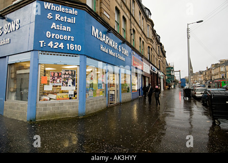 Pollokshields area dello shopping a Glasgow l'asiatico principale area per lo shopping di Glasgow Foto Stock