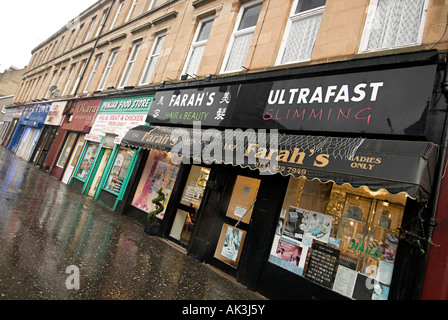 Pollokshields area dello shopping a Glasgow l'asiatico principale area per lo shopping di Glasgow Foto Stock