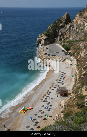 Vista da sopra Playa del Moraig, Cala los Tiestos, Benitachell, Alicante, Spagna. Foto Stock