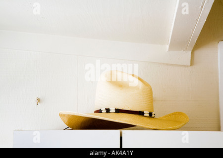 Paglia contemporaneo il cappello da cowboy Foto Stock