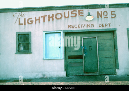 San Francisco, California, USA, Fish Storehouse Front nella zona di Fishermen's Wharf Bay, cartello vintage Foto Stock