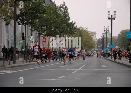 Maratona Marathonlauf, Frankfurt am Main, Germania Foto Stock