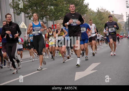 Maratona Marathonlauf, Frankfurt am Main, Germania Foto Stock