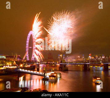 London Eye Nuovo Anno fuochi d'artificio Foto Stock