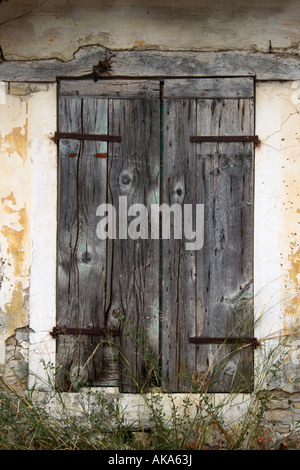 Vecchie persiane in legno, Grecia. Foto Stock