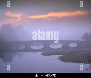 GB - Galles: Ponte su Avon Unione vicino a Dolgellau Foto Stock