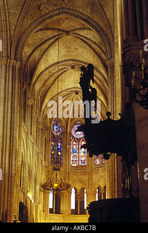 Una vista interna della cattedrale di Notre Dame a Parigi, prima della devastante Aprile 15, 2019 fire.