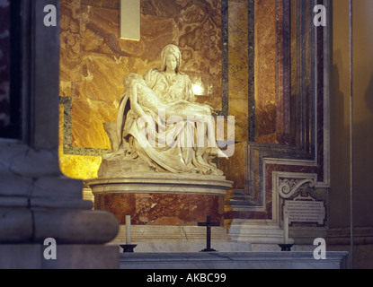 Michelangelo s pietà nella Basilica di San Pietro a Roma Foto Stock