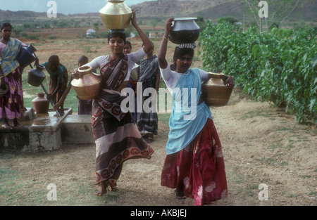 Il recupero di acqua in Gujarat, India. Foto Stock