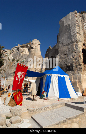 Festa medievale nel villaggio di Baux de Provence Francia Foto Stock