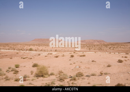 Il deserto del Sahara vicino a Ouarzazate, Marocco, Africa del Nord. Foto Stock