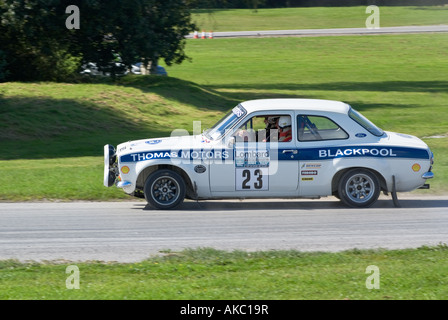 Ford Escort Mk1 Rally Car ad Oulton Park Motor Racing circuito vicino Tarporley Cheshire Regno Unito Foto Stock