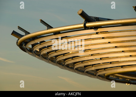 Alogeno, una scultura sopra Haslingden, Lancashire, Regno Unito. Uno del Lancashire Panopticons serie. Foto Stock