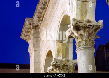L' Europa sudorientale, Croazia, Dalmazia, antico arco romano, close-up Foto Stock