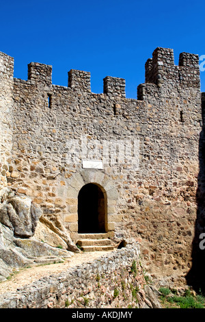 Castello dei Templari di Almourol. Uno dei più famosi castelli in Portogallo. Costruito su un isolotto roccioso nel bel mezzo del fiume Tago. Foto Stock