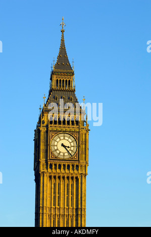 La torre dell'orologio di Case del Parlamento Bg Ben London Regno Unito Foto Stock
