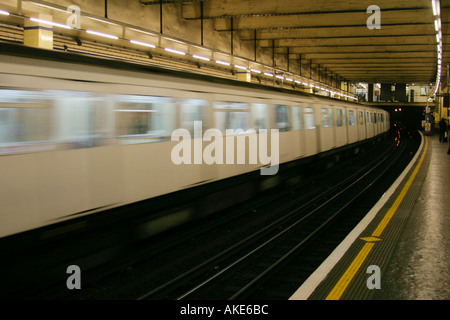 Aldgate East Stazione della Metropolitana Foto Stock