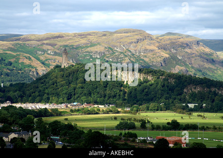 Est vista dal castello di Stirling verso Wallace Monument Foto Stock