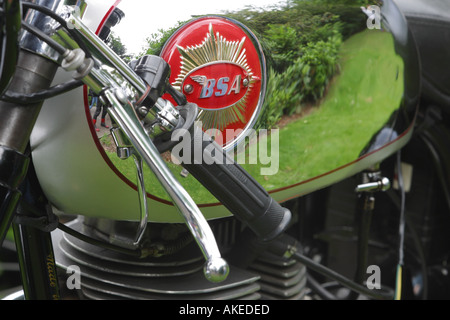 BSA Goldstar DBD34 motociclo chrome il serbatoio benzina e badge Foto Stock