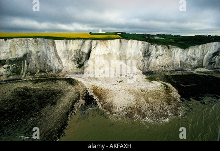 Erosione costiera delle scogliere bianche tra Dover e DEAL Kent REGNO UNITO 2007 Foto Stock