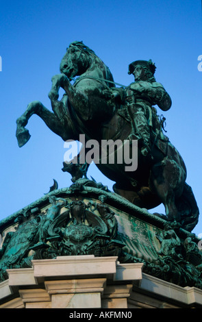 Österreich, Wien 1, Reiterstandbild von Prinz Eugen von Anton Dominik Fernkorn am Heldenplatz vor der Neuen Burg Foto Stock