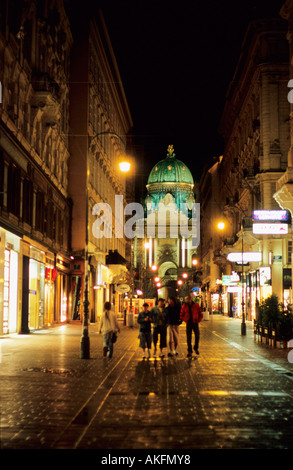 Österreich, Wien 1, Blick über den Kohlmarkt zur Kuppel des Michaelertraktes der Hofburg Foto Stock