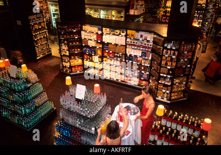 Österreich, Wien 1, Kohlmarkt, im Geschäft Julius Meinl am Graben, Österreichs erste Adresse für buongustai und Genießer. Foto Stock