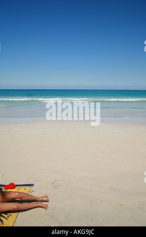 Una bella isola tropicale scena Foto Stock