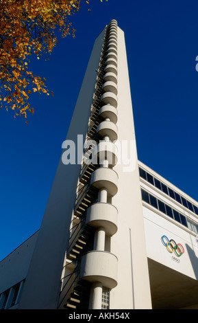 La torre di Helsinki Olympic Stadium. Home del 1952 giochi d'estate. 1938, architetti Yrjö Lindegren & Toivo Jäntti. Foto Stock