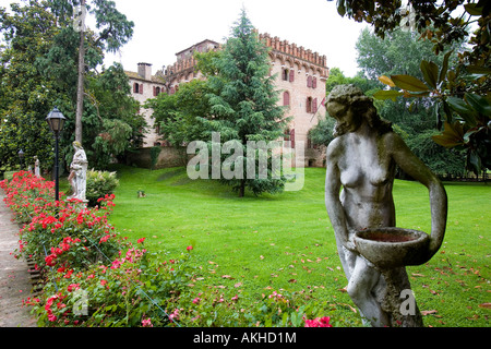 Giardino, il castello di Stigliano, Noale, Veneto, Italia Foto Stock