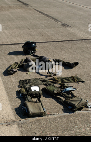 Pressione di volo tuta indossata da un pilota da combattimento per combattere le forze G. Foto Stock