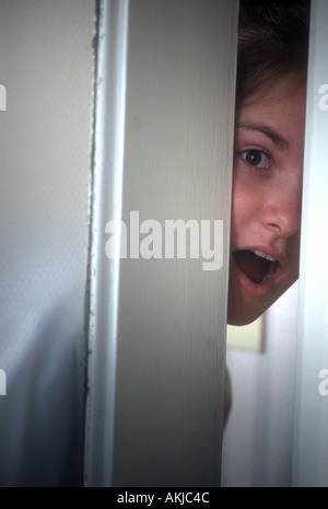 Startled ragazza giovane Foto Stock