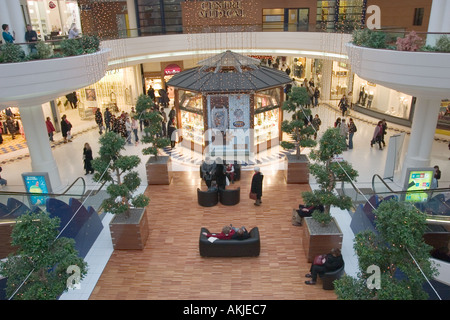 Vista generale di Atlantide mall in Nantes FRANCIA Foto Stock