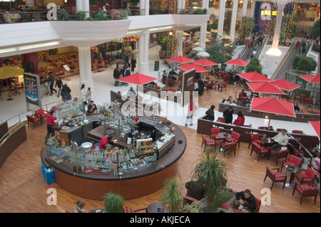 Vista generale di Atlantide mall in Nantes FRANCIA Foto Stock