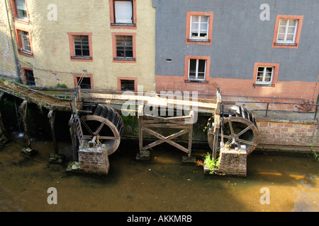 Saarburg Germania - Hackenberger museo del mulino sul fiume Leukbach in Saarburg nel Palatinato regione della Germania Foto Stock