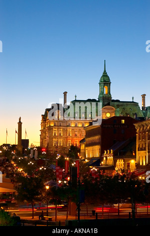 Nelson la colonna, Hotel de Ville, Place Jacques Cartier, la Vecchia Montreal, Montreal, Quebec, Canada Foto Stock