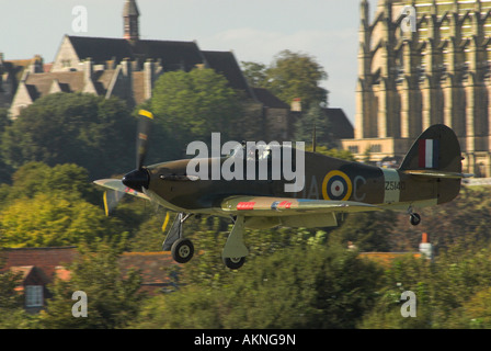 Uragano Z5140, un MkXIIa, a Shoreham Airshow 2007. Foto Stock