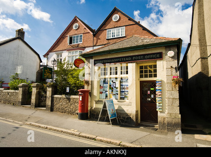 Piccolo villaggio post office in Moretonhampstead, Devon, Inghilterra, Regno Unito Foto Stock