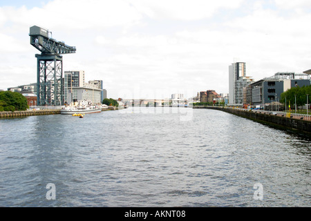 Vista guardando verso est lungo il fiume Clyde Glasgow city centre Foto Stock