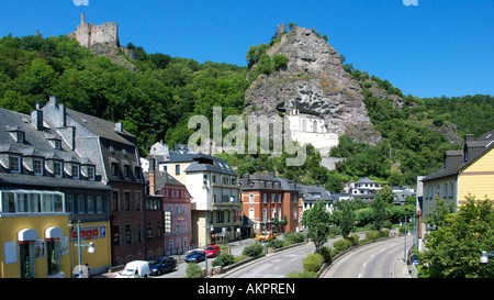 Stadtpanorama von Idar-Oberstein an der Nahe, Renania-Palatinato, Burgruine Bosselstein, Schloss Oberstein, Felsenkirche, Bundesstrasse B41, Nahehochstra Foto Stock