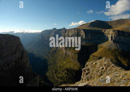 Ordesa Valley nei Pirenei spagnoli Foto Stock