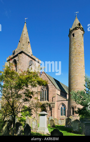 Brechin Cattedrale e la torre rotonda, Brechin, Angus, Scotland, Regno Unito Foto Stock
