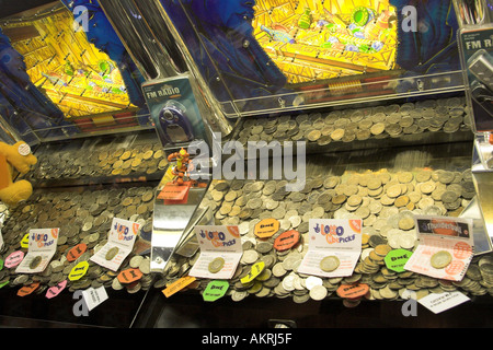 Macchine per gioco d'azzardo a Blackpool Pleasure Beach Regno Unito Foto Stock