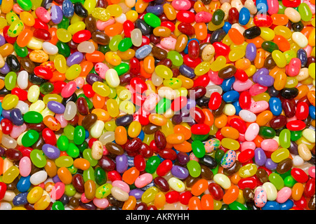 Un grande assortimento di coloratissimi jelly bean sfondo Foto Stock