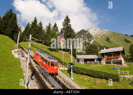 Pilatus ferrovia sul modo in cui il lago di Lucerna Pilatus Alpnachstad Cantone di Obvaldo svizzera Foto Stock