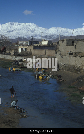 Vista sul fiume Kabul Afghanistan Foto Stock