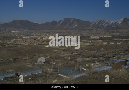 Vista sul West Kabul dal missile Scud bunker in Afghanistan Foto Stock